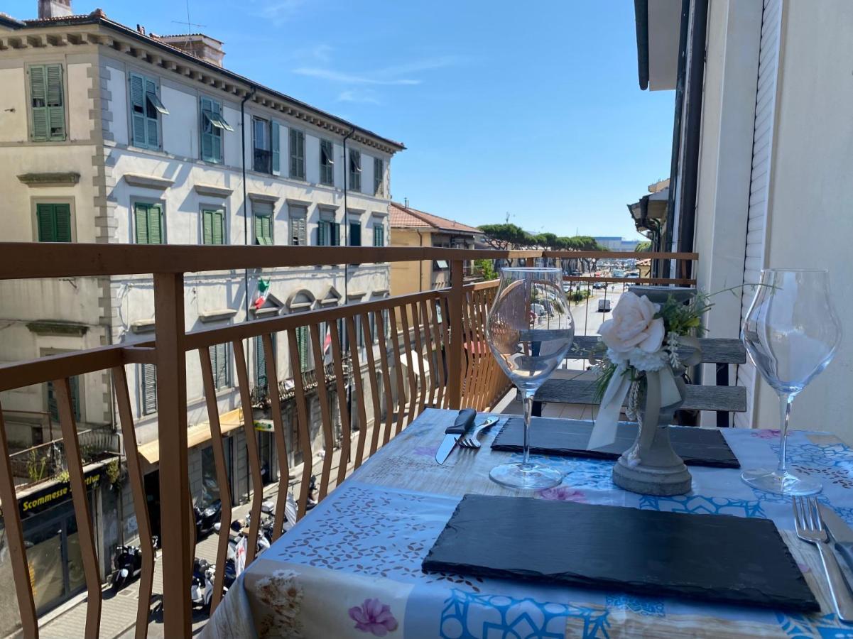 Appartamento Nel Cuore Di Viareggio Exterior foto
