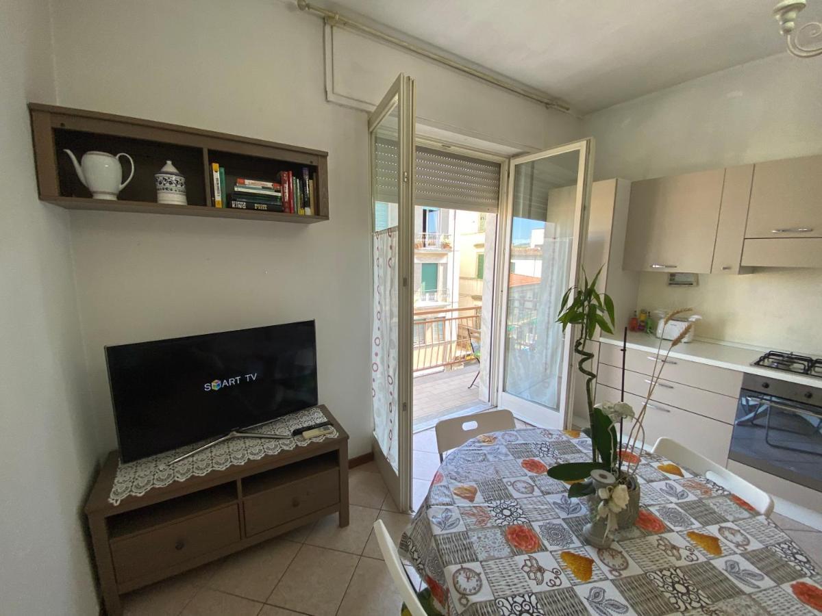Appartamento Nel Cuore Di Viareggio Exterior foto
